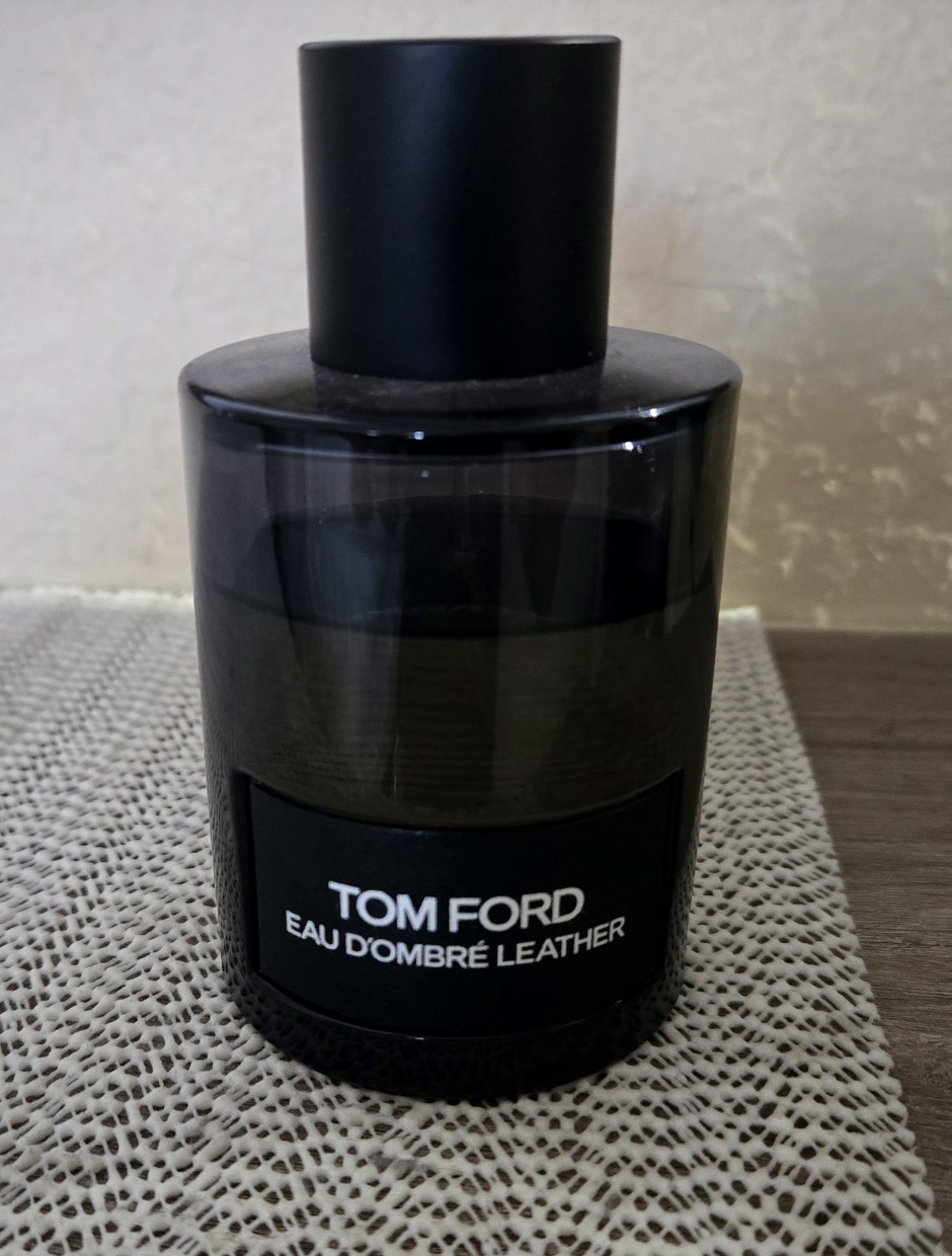 Tom Ford — Eau d'Ombre Leather